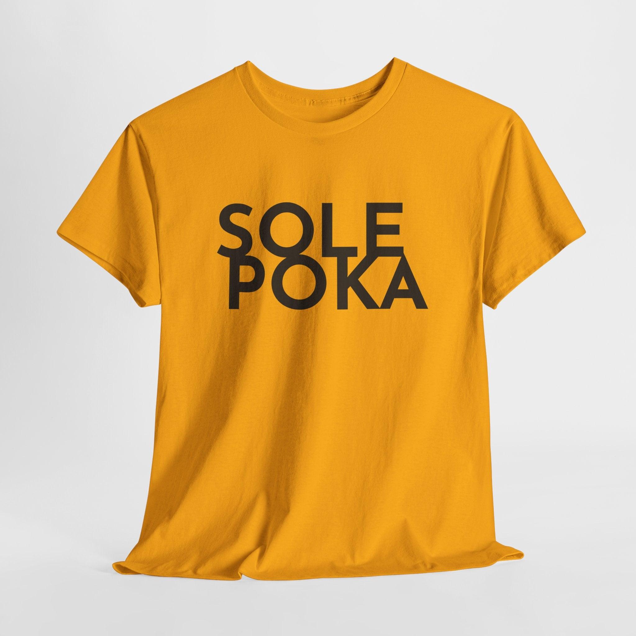 Sole Poka t-paita, musta teksti | 100% puuvillaa, unisex - Lourun verkkokauppa