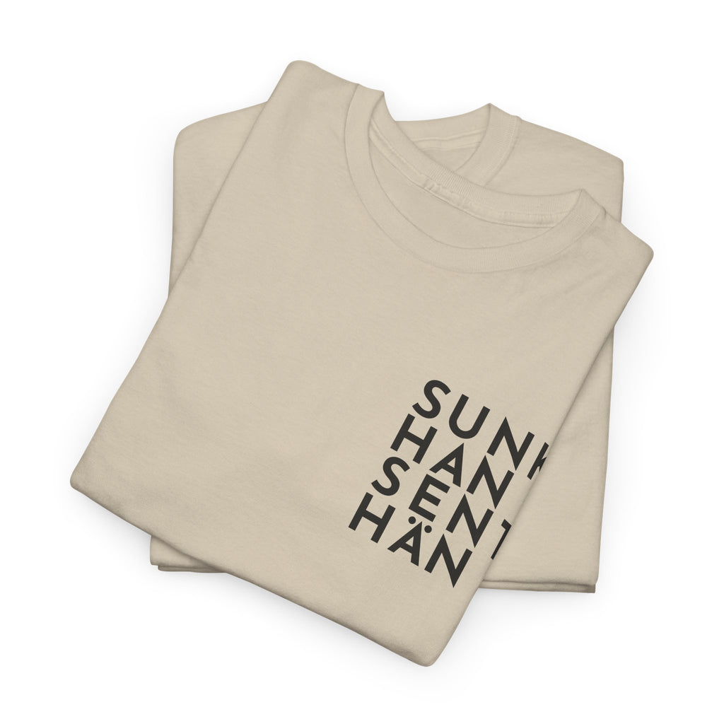Sunkhan Senthän t-paita Kittilän tyyliin, musta teksti | 100% puuvillaa, unisex