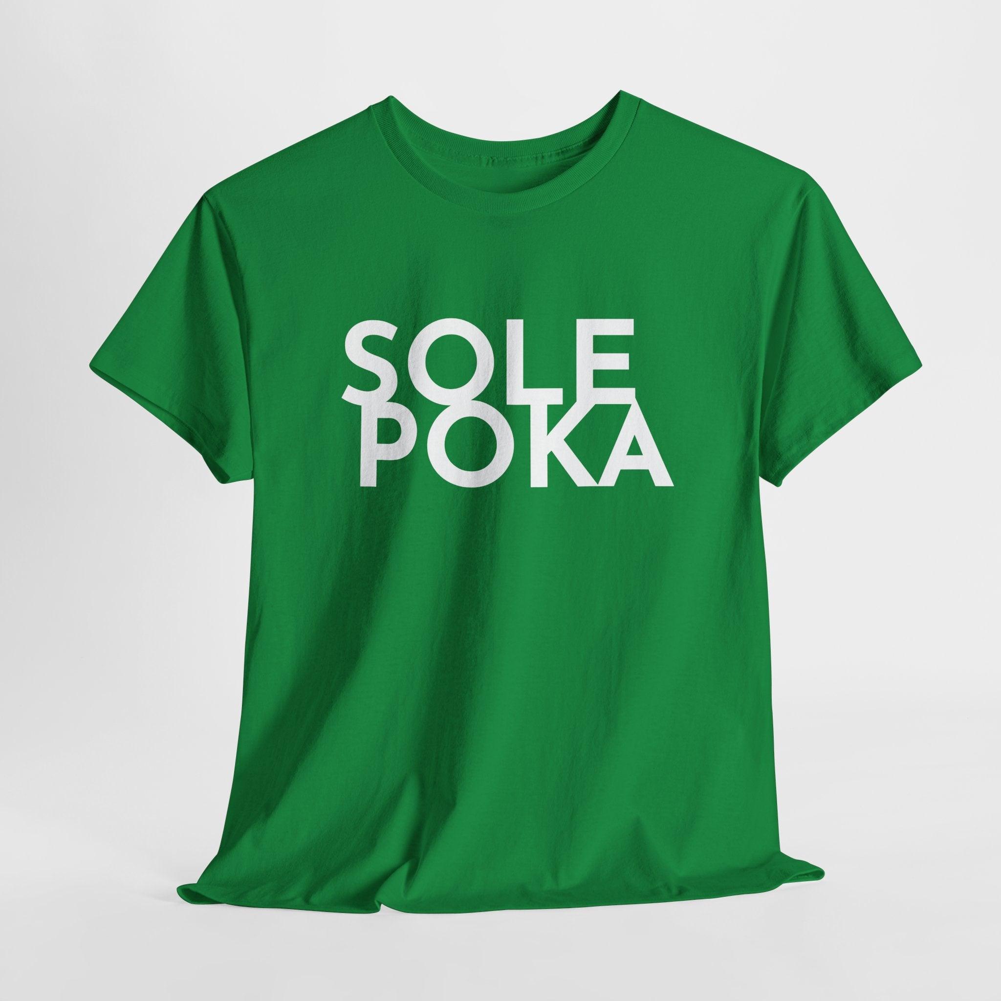 Sole Poka t-paita, valkoinen teksti | 100% puuvillaa, unisex - Lourun verkkokauppa