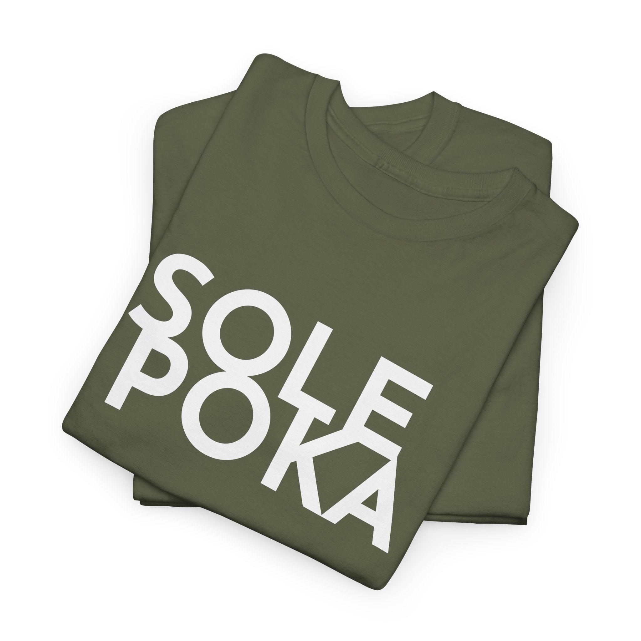 Sole Poka t-paita, valkoinen teksti | 100% puuvillaa, unisex - Lourun verkkokauppa