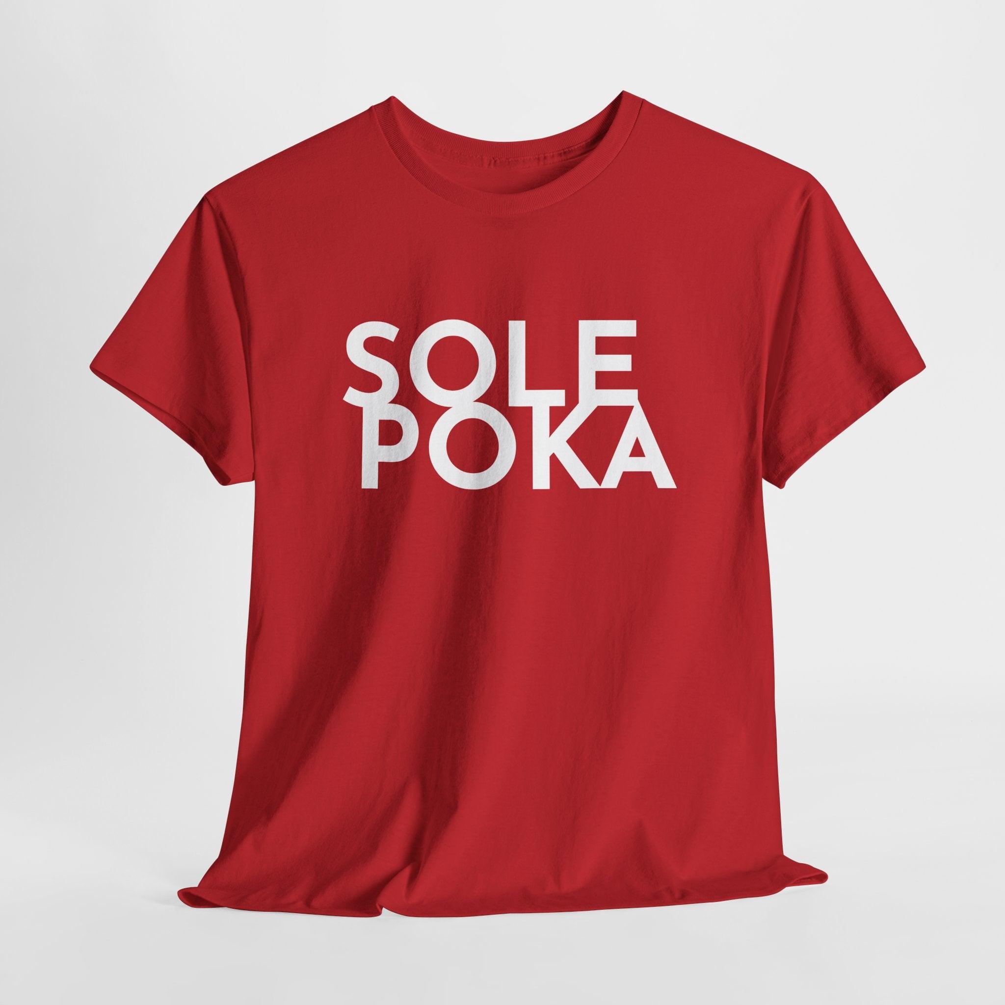 Sole Poka t-paita, valkoinen teksti | 100% puuvillaa, unisex - Lourun verkkokauppa