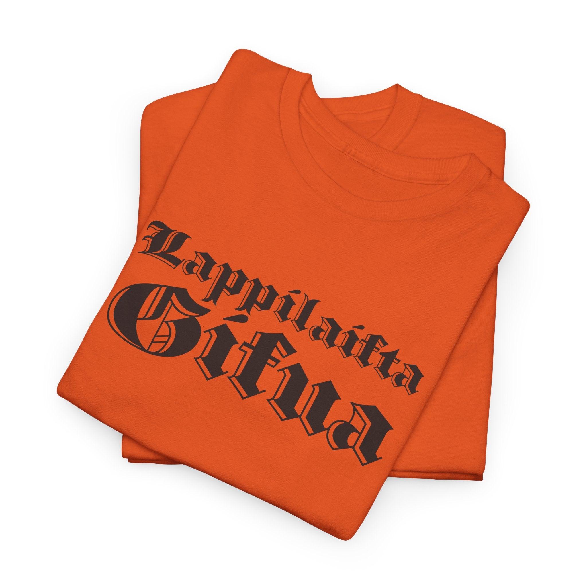 Lappilaista sisua t-paita, tumma retro teksti | 100% puuvillaa, unisex - Lourun verkkokauppa
