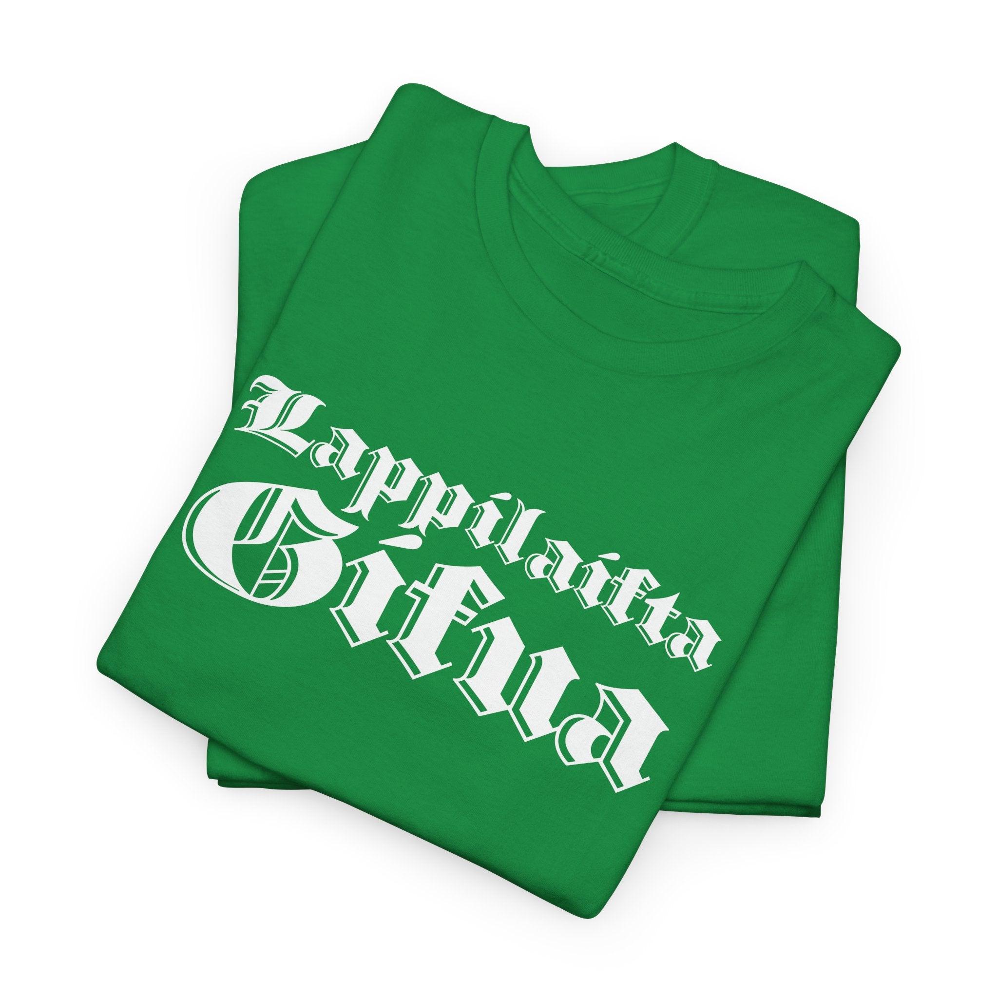 Lappilaista sisua t-paita, valkoinen retro teksti | 100% puuvillaa, unisex - Lourun verkkokauppa