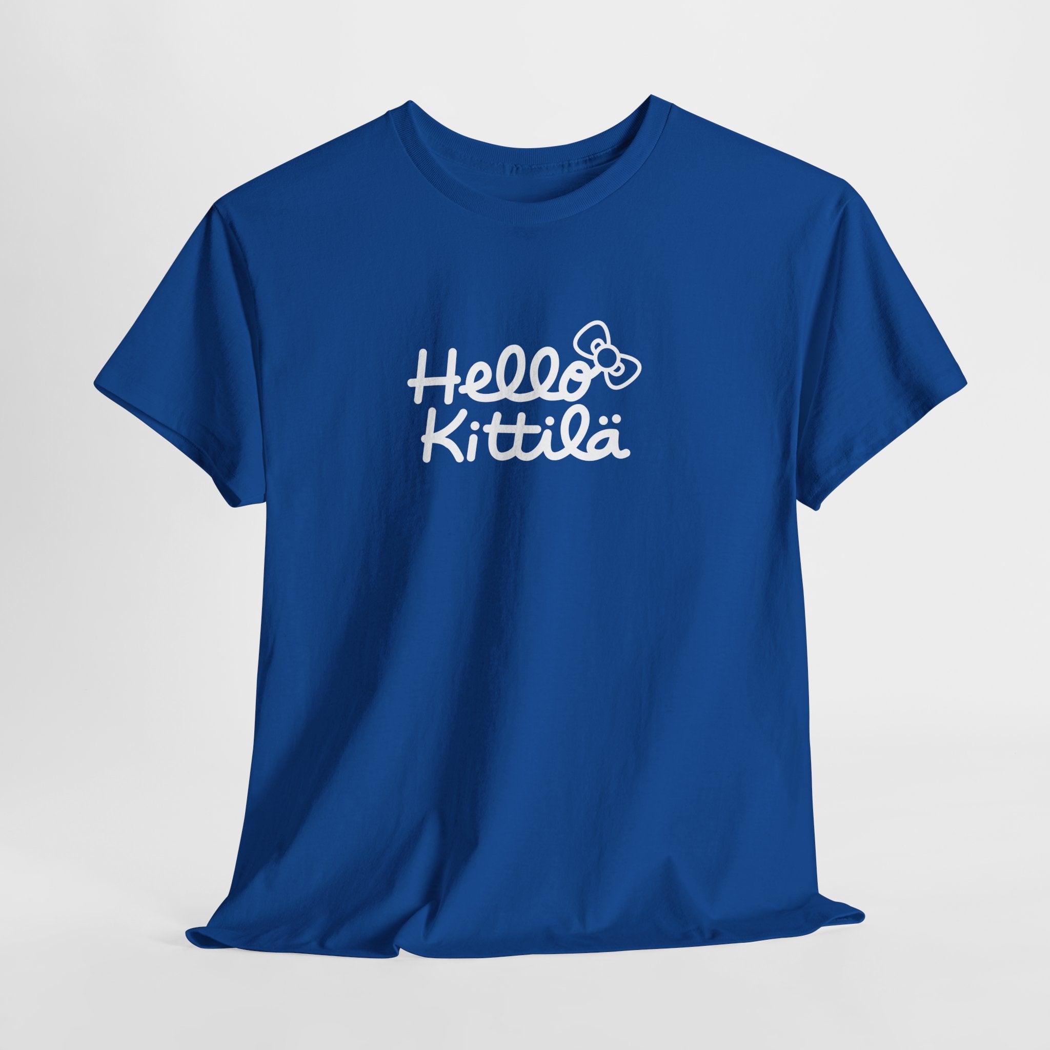 Hello Kittilä (iso valkoinen teksti) | 100% puuvillaa, unisex