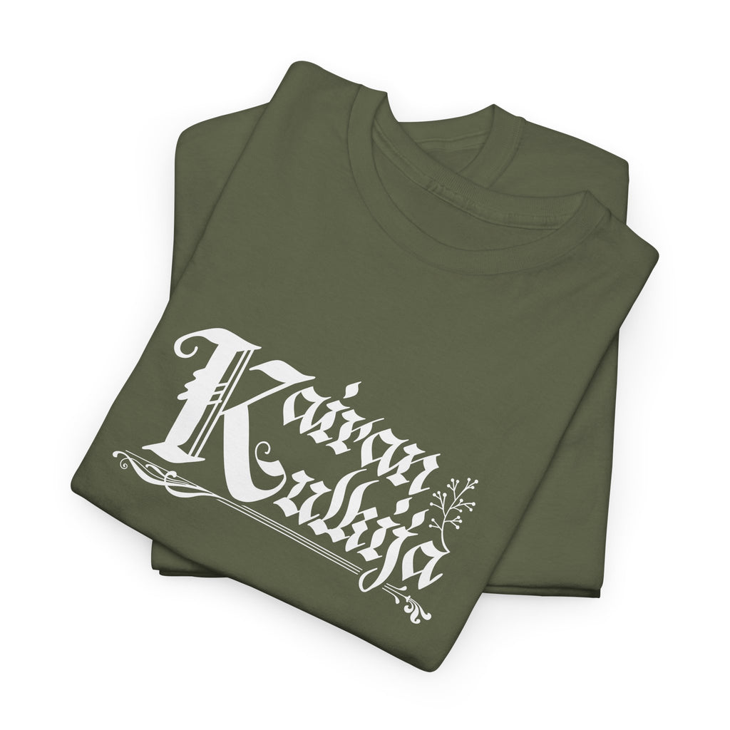 Kairan Kulkija T-paita – 100% puuvillainen paita retkeilyyn ja vapaa-aikaan | valkoinen teksti | unisex