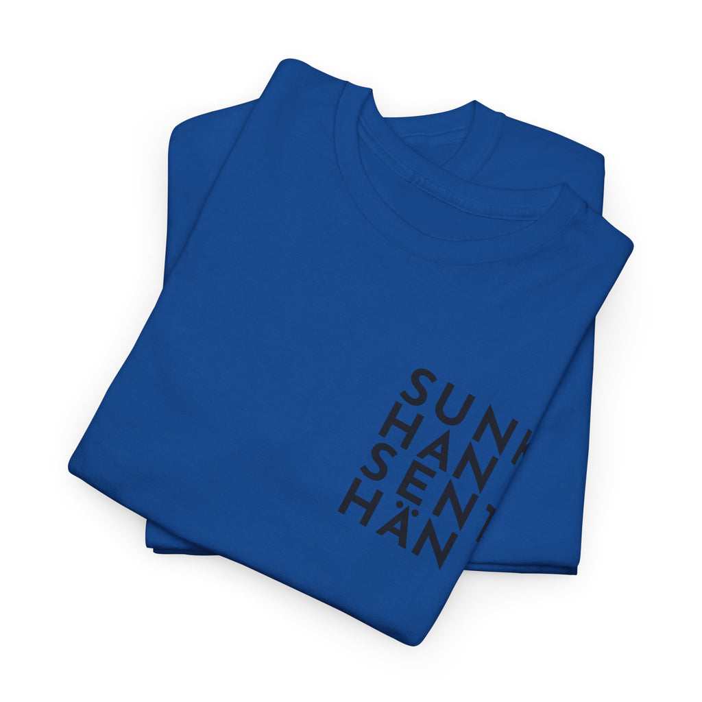 Sunkhan Senthän t-paita Kittilän tyyliin, musta teksti | 100% puuvillaa, unisex