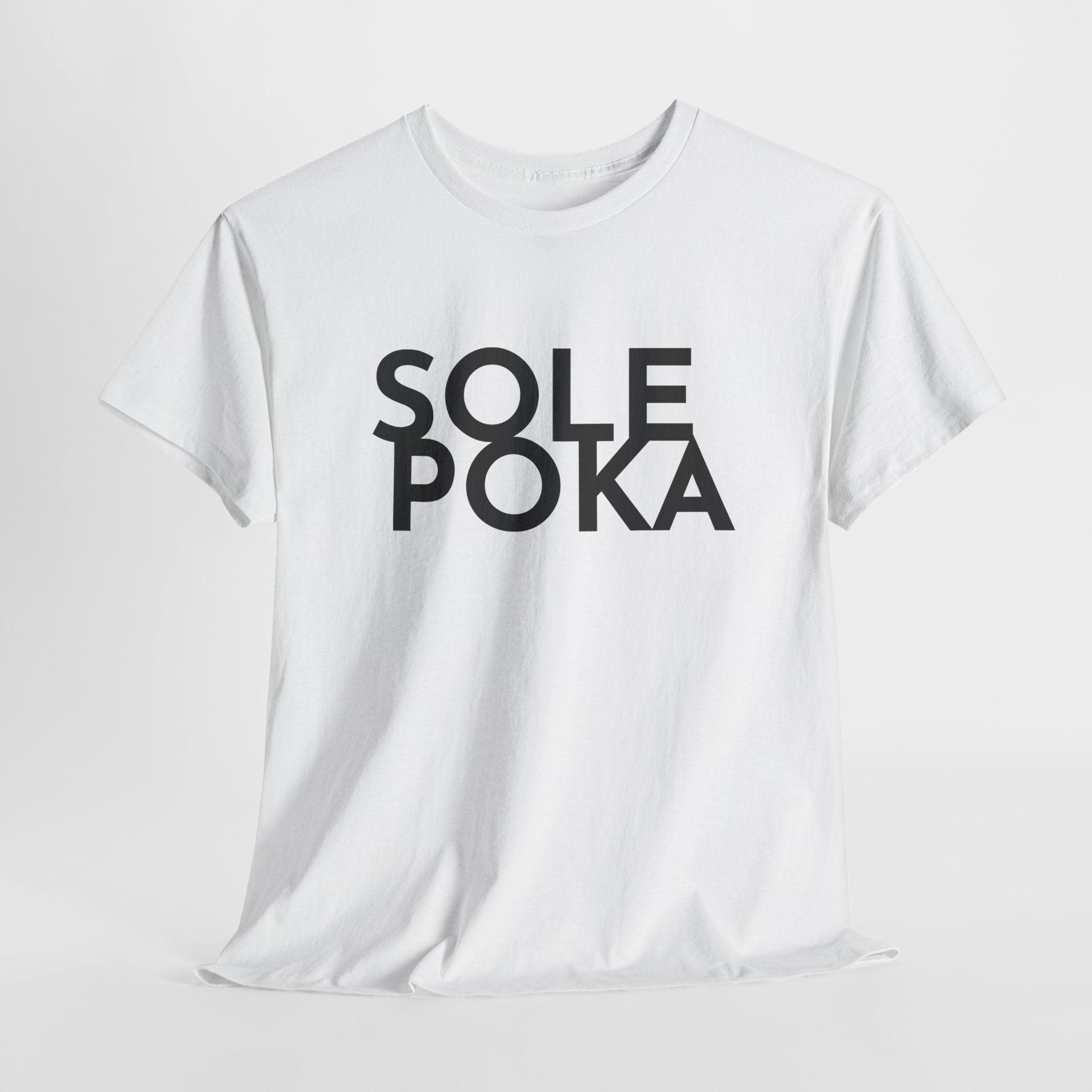 Sole Poka t-paita, musta teksti | 100% puuvillaa, unisex - Lourun verkkokauppa