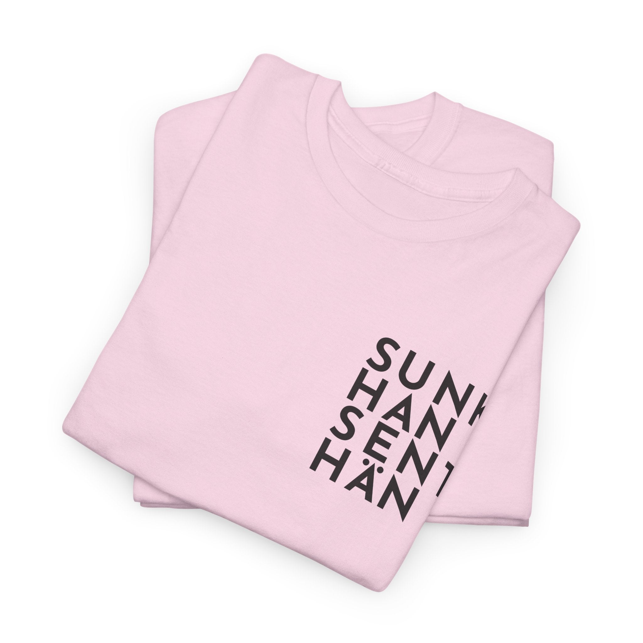 Sunkhan Senthän t-paita Kittilän tyyliin, musta teksti | 100% puuvillaa, unisex