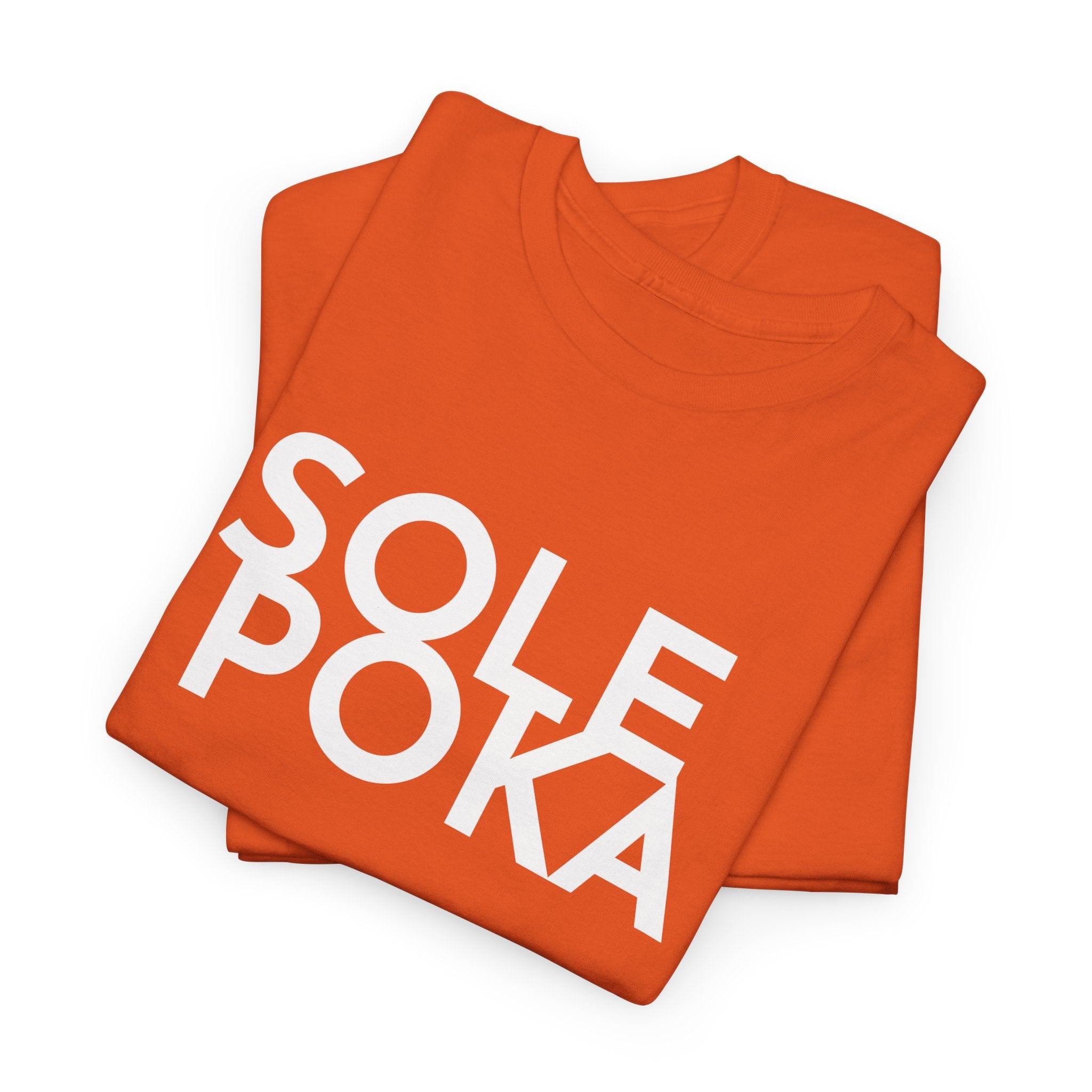 Sole Poka t-paita, valkoinen teksti | 100% puuvillaa, unisex - Lourun verkkokauppa