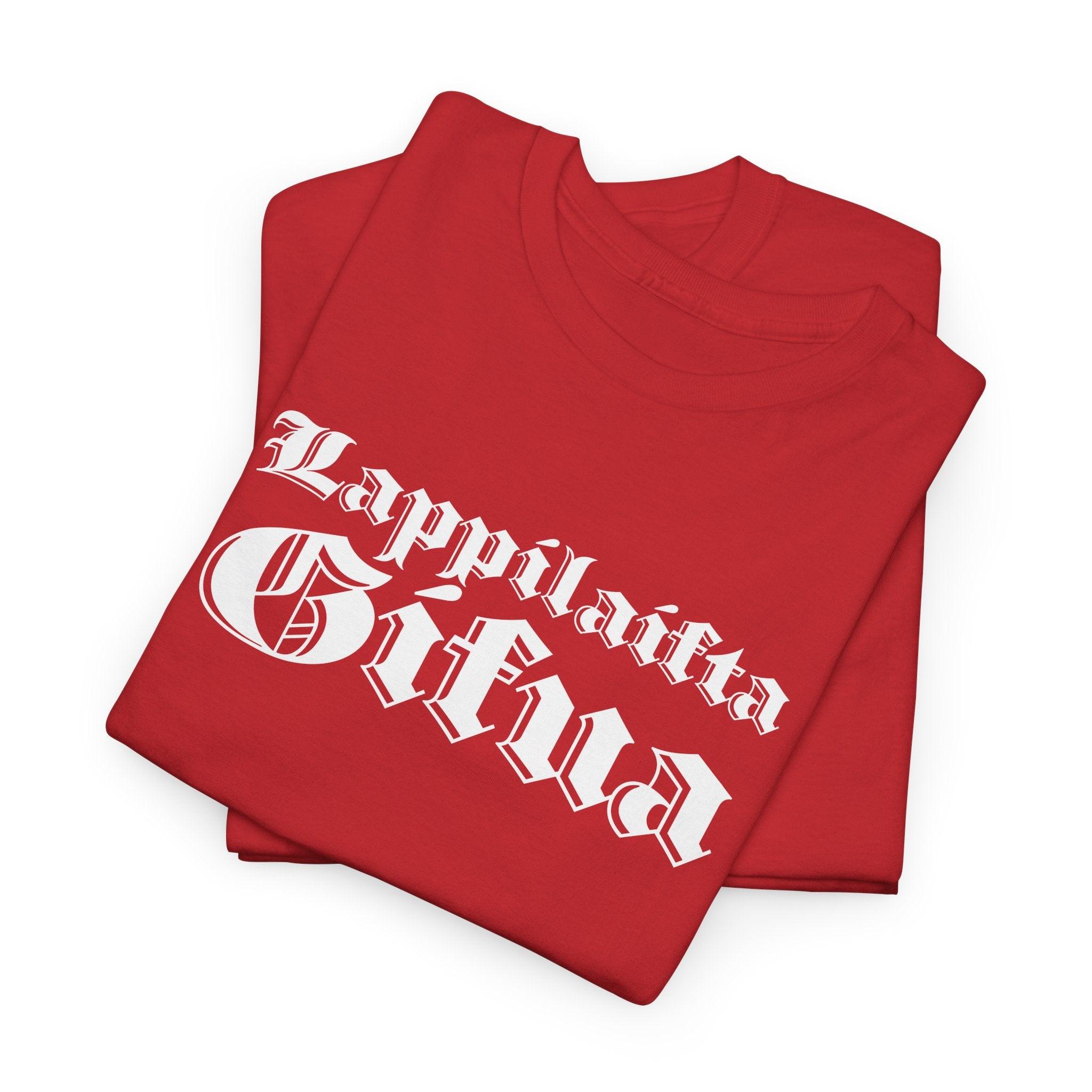 Lappilaista sisua t-paita, valkoinen retro teksti | 100% puuvillaa, unisex - Lourun verkkokauppa